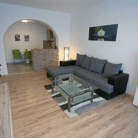 Apartman Tara ซาเกร็บ ภายนอก รูปภาพ