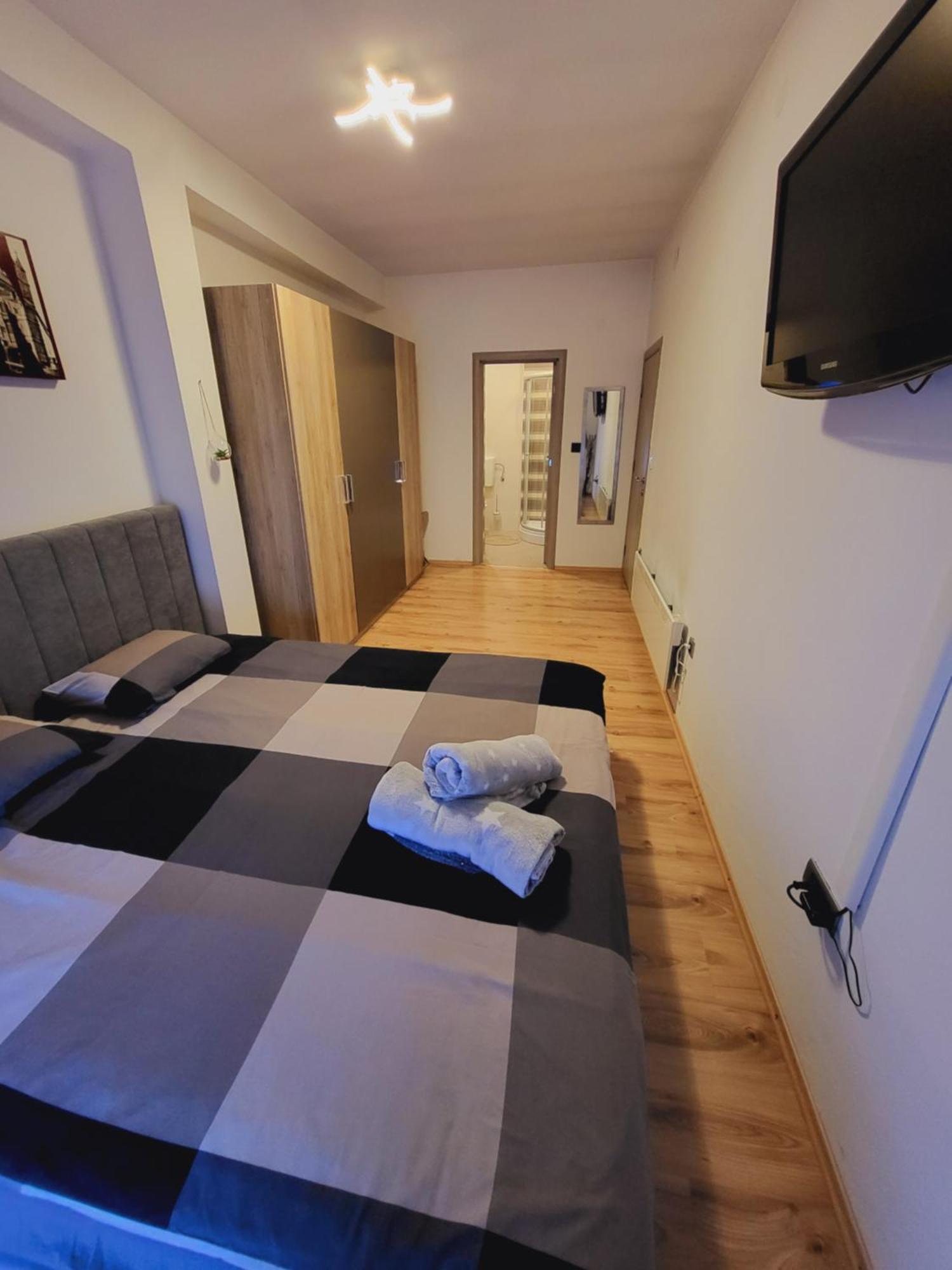 Apartman Tara ซาเกร็บ ภายนอก รูปภาพ