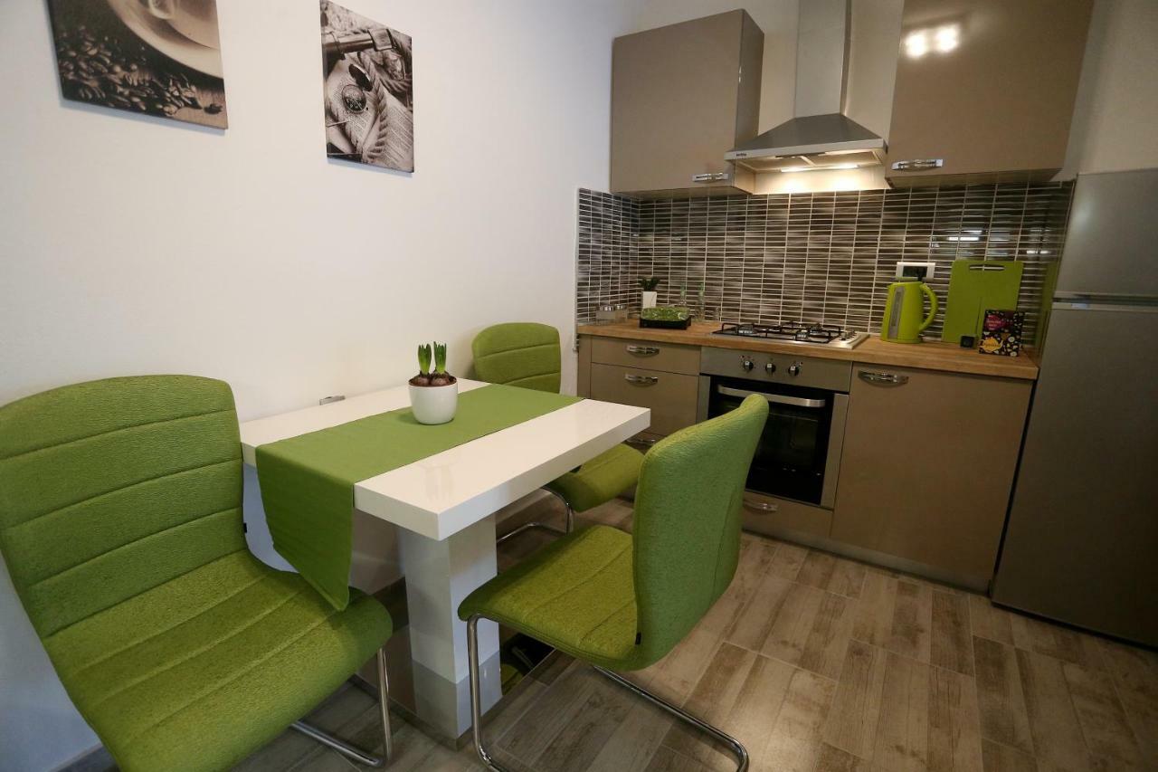 Apartman Tara ซาเกร็บ ภายนอก รูปภาพ