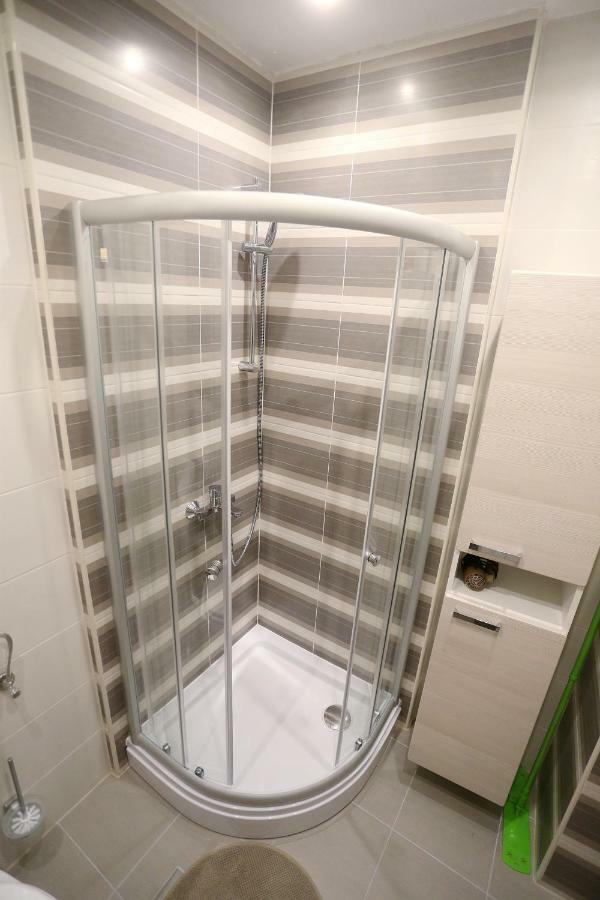 Apartman Tara ซาเกร็บ ภายนอก รูปภาพ