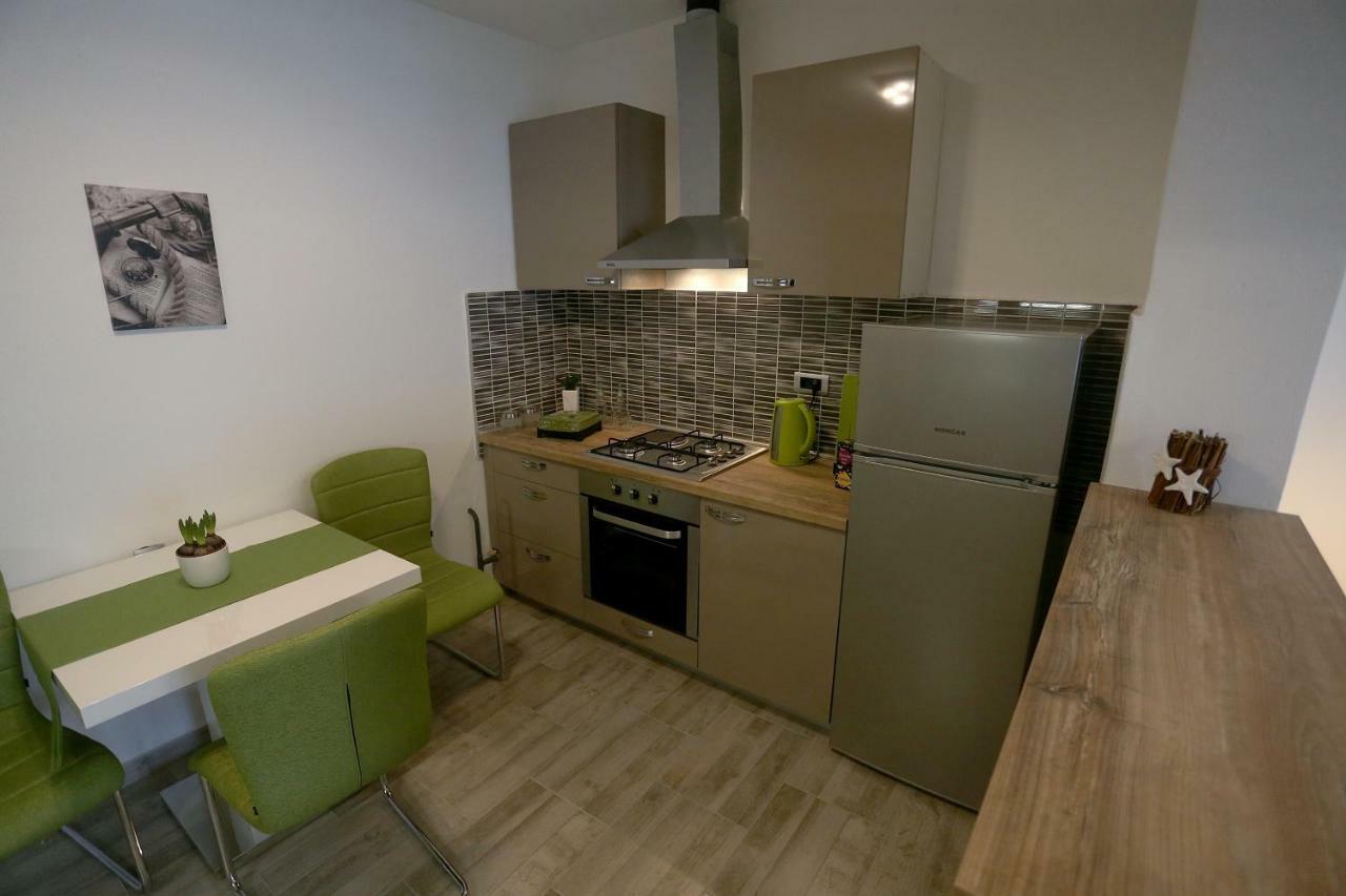 Apartman Tara ซาเกร็บ ภายนอก รูปภาพ